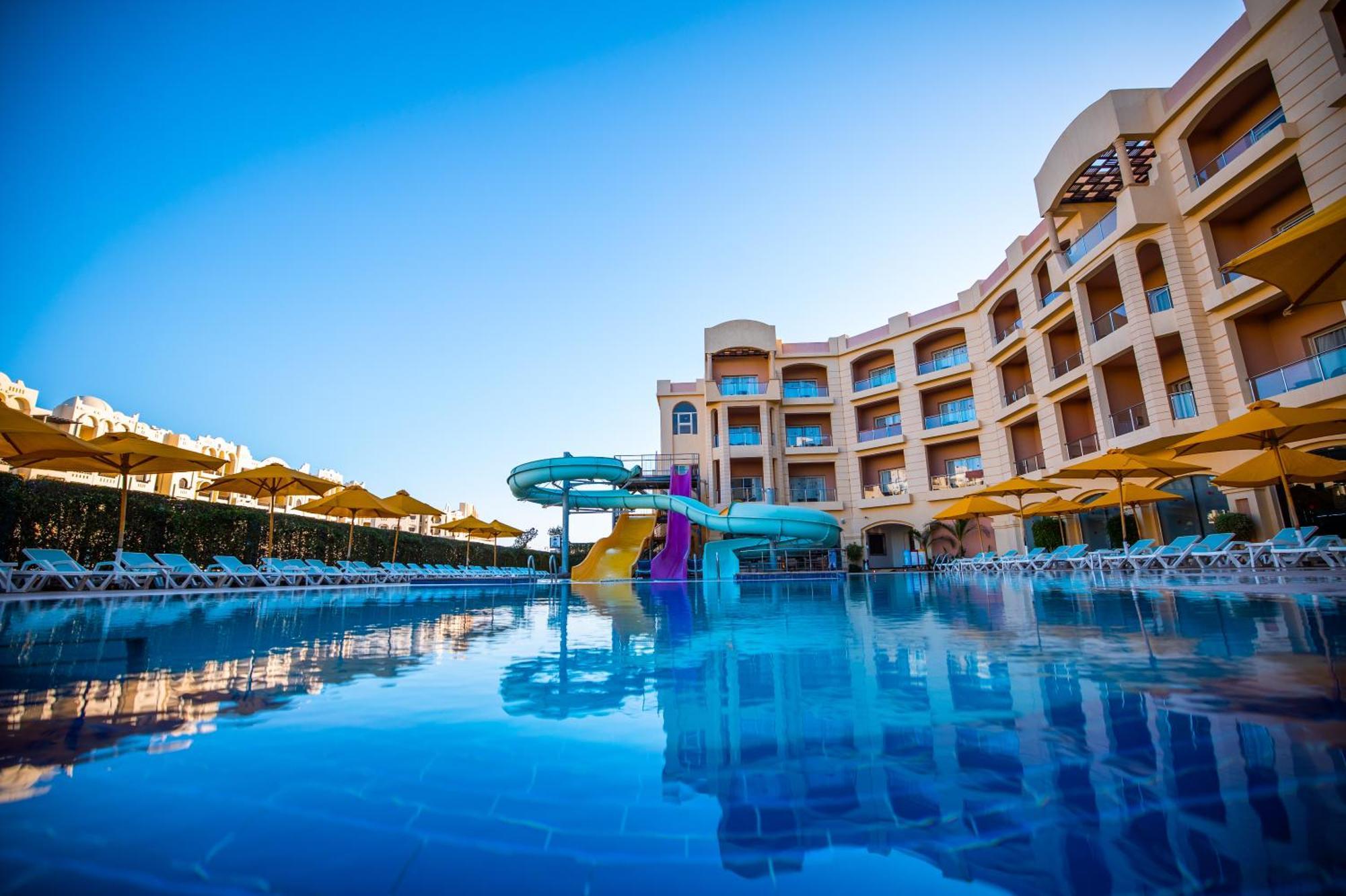 מלון הורגהדה Tropitel Sahl Hasheesh מראה חיצוני תמונה The swimming pool at the hotel